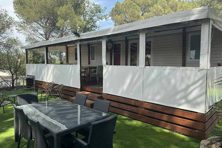 Camping pour 8 personnes à Le Muy