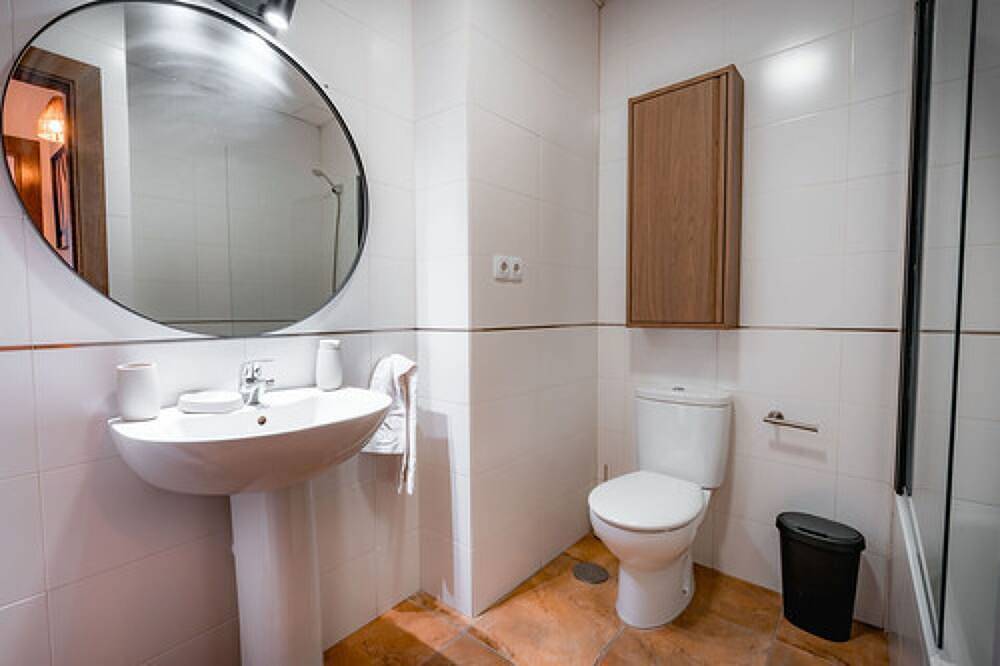 Entire apartment, Air-conditioned apartment with wifi - Qh Mirador San Cristobal 06 in Cella, Teruel Region