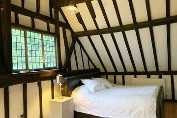 Glamping for 7 People in Dormansland, Surrey, Photo 1