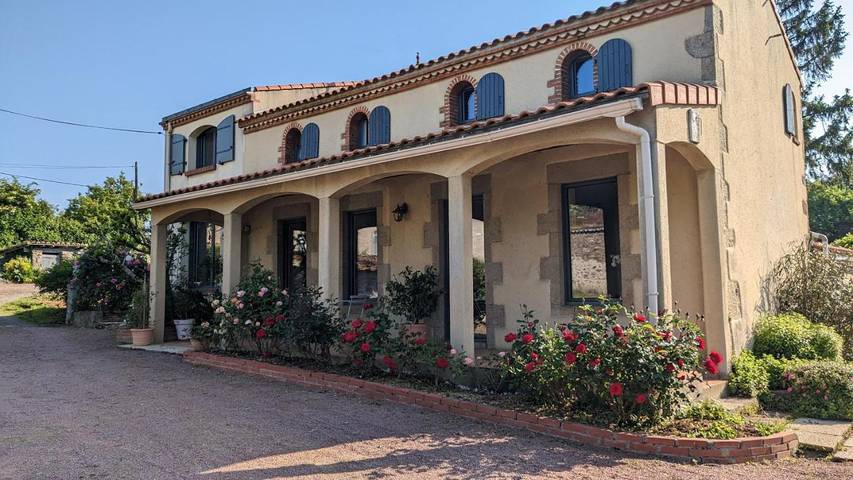 Gîte pour 2 personnes, avec jardin ainsi que terrasse et vue à Saint-André-de-la-Marche