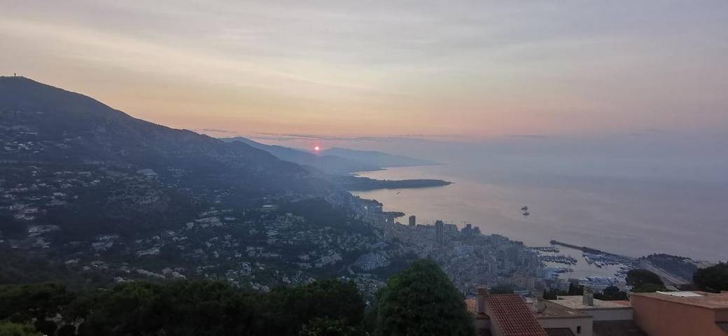 Location de vacances pour 8 personnes, avec vue et jardin à La Turbie - 3