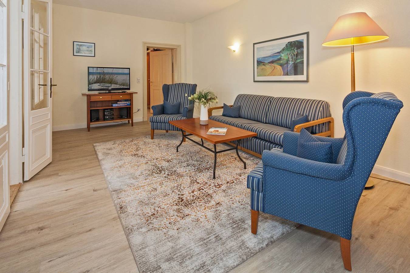 Apartamento entero, Dachgeschosswohnung mit Wintergarten direkt am feinsandigen Ostseestrand gelegen in Seebad Heringsdorf, Heringsdorf