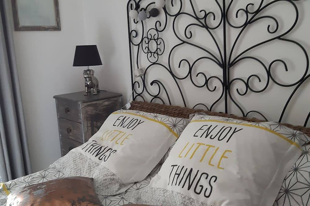 Melanie'S Little House 30M From The Sea in Le Brusc, Six-Fours-les-Plages