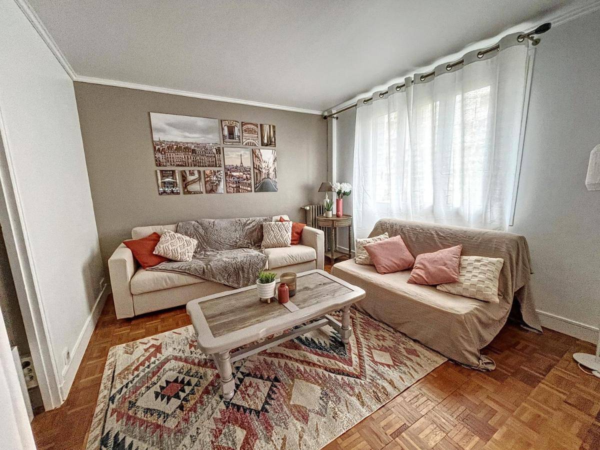 Appartement entier, Appart Xl "So cosy"- 4 beds - 8 pax - free Parking - Near Paris in Épinay-sur-Seine, Seine-Saint-Denis