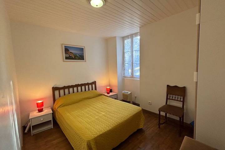 Gîte pour 4 personnes, avec terrasse ainsi que jardin et piscine à Coux-et-Bigaroque - 3