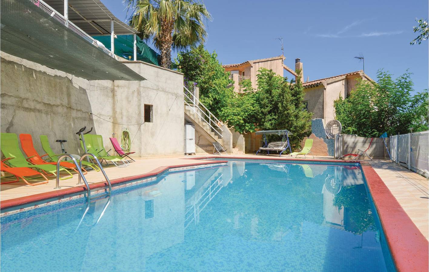 Geheel vakantieappartement, Appartement met zeezicht, zwembad, terras & parkeerplaats- Folelli in Talasani, Corte en omgeving