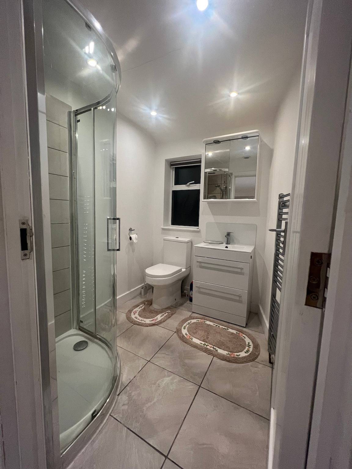 Oxford - Villa - Sleeps 8 - Garden - Parking in Oxford, Oxfordshire