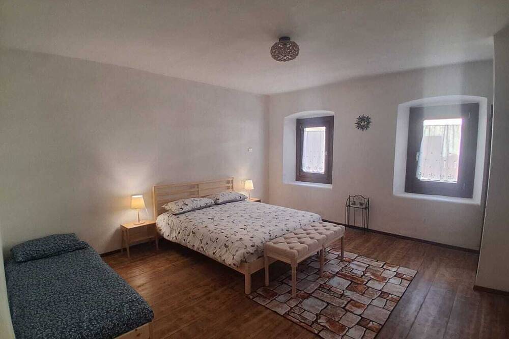 Entire apartment, Apartment with Lake View in Auronzo in Auronzo di Cadore, Sexten Dolomites