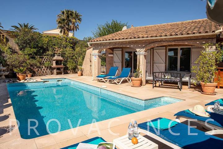 Chalet para 8 personas, con jardín y piscina - 1