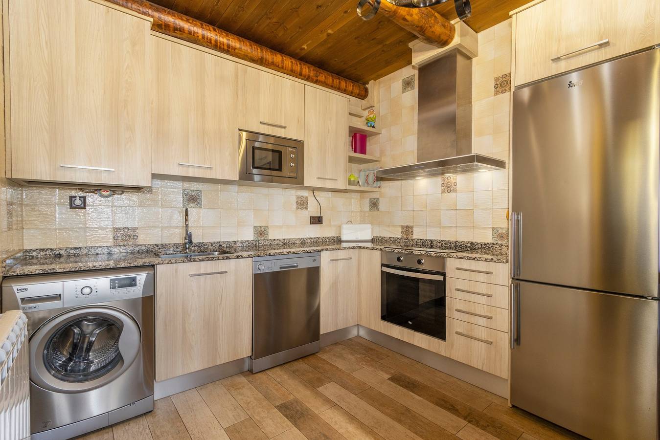 Apartamento 'Cabaña Vegara' con vistas a la montaña, terraza privada y Wi-Fi in Fiscal, Pirineo Aragonés