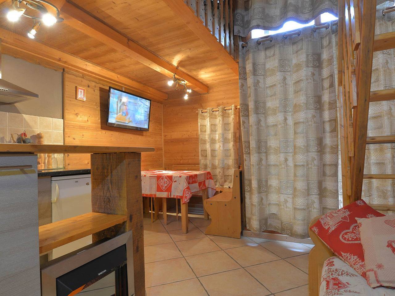 Gehele studio, Cozy Arc 2000 Studio for 6: Central, Balcony, Mezzanine, Near Slopes in Les Arcs, Bourg-Saint-Maurice