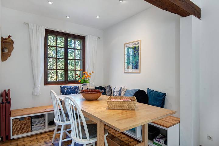 Ferienhaus 'Maison Joie de Vivre' mit großem umzäuntem Garten, Privatpool, Terrassen und Klimaanlage in Cénac-et-Saint-Julien, Périgord Noir