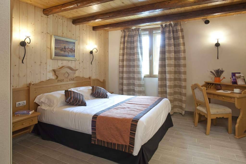 Les Balcons du Lac in Grande-Rivière, Parc naturel régional du Haut-Jura