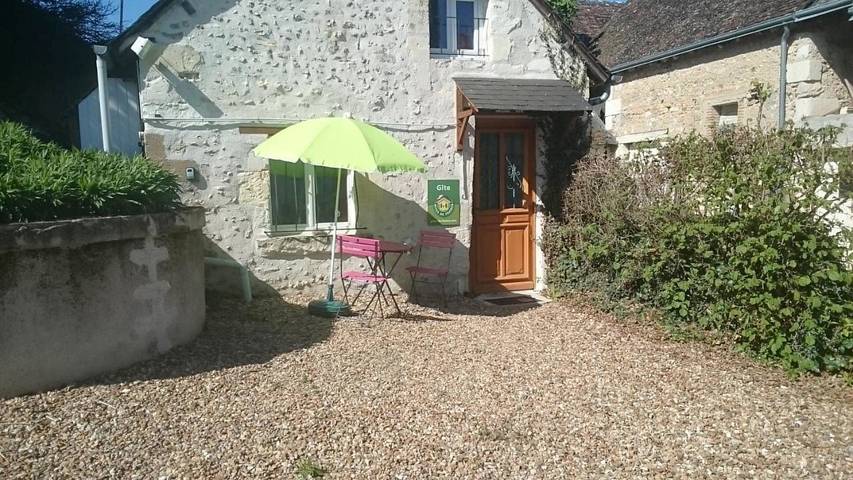 Location de vacances pour 2 personnes, avec jardin à Vallières-les-Grandes - 2