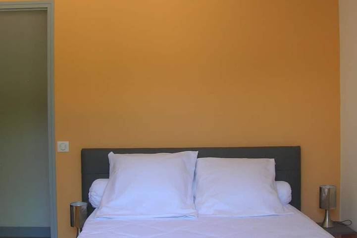 Location de vacances pour 9 personnes, avec terrasse à Doucier - 4