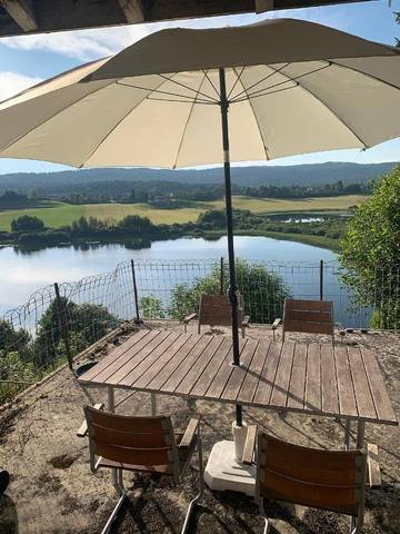 Gîte pour 6 personnes, avec terrasse ainsi que vue sur le lac et vue, animaux acceptés dans Lac de l'Abbaye