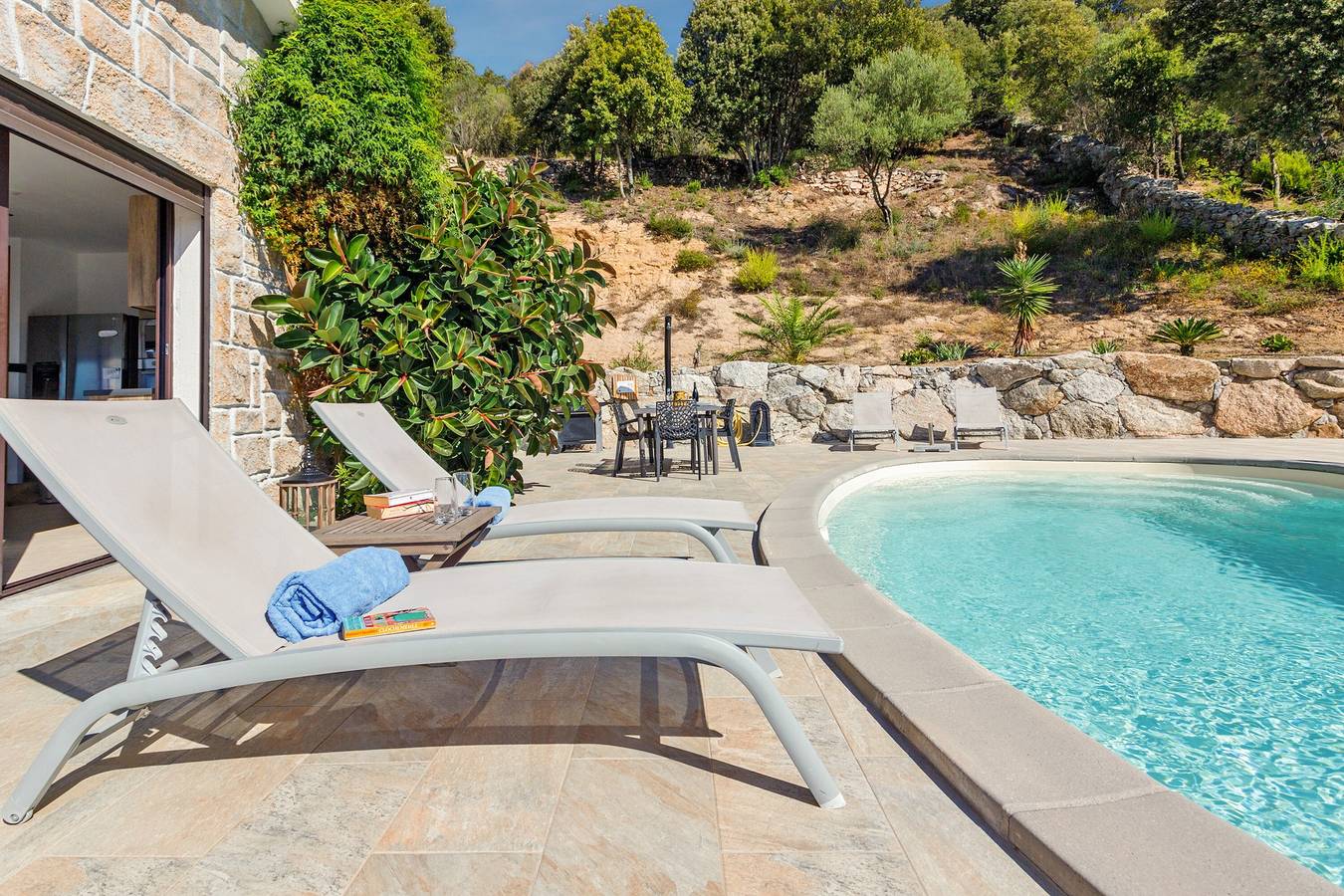 Villa 'Bumortu' avec vue sur mer, Wi-Fi et climatisation in Olmeto, Arrondissement de Sartène