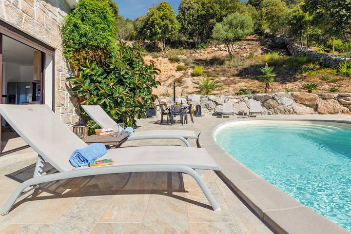 Villa 'Bumortu' con vistas al mar, Wi-Fi y aire acondicionado in Olmeto, Distrito de Sartène