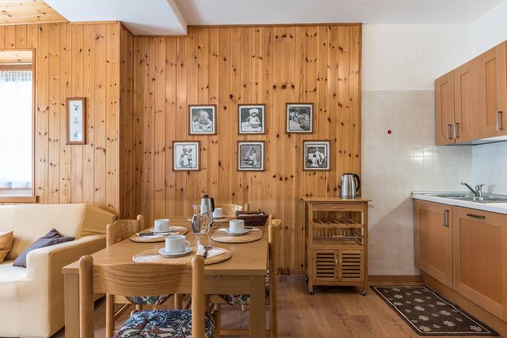 Ganze Wohnung, Ferienwohnung Adamello Casa Lucia – Bergblick, Garten & Parkplatz in Pinzolo, Comune di Pinzolo