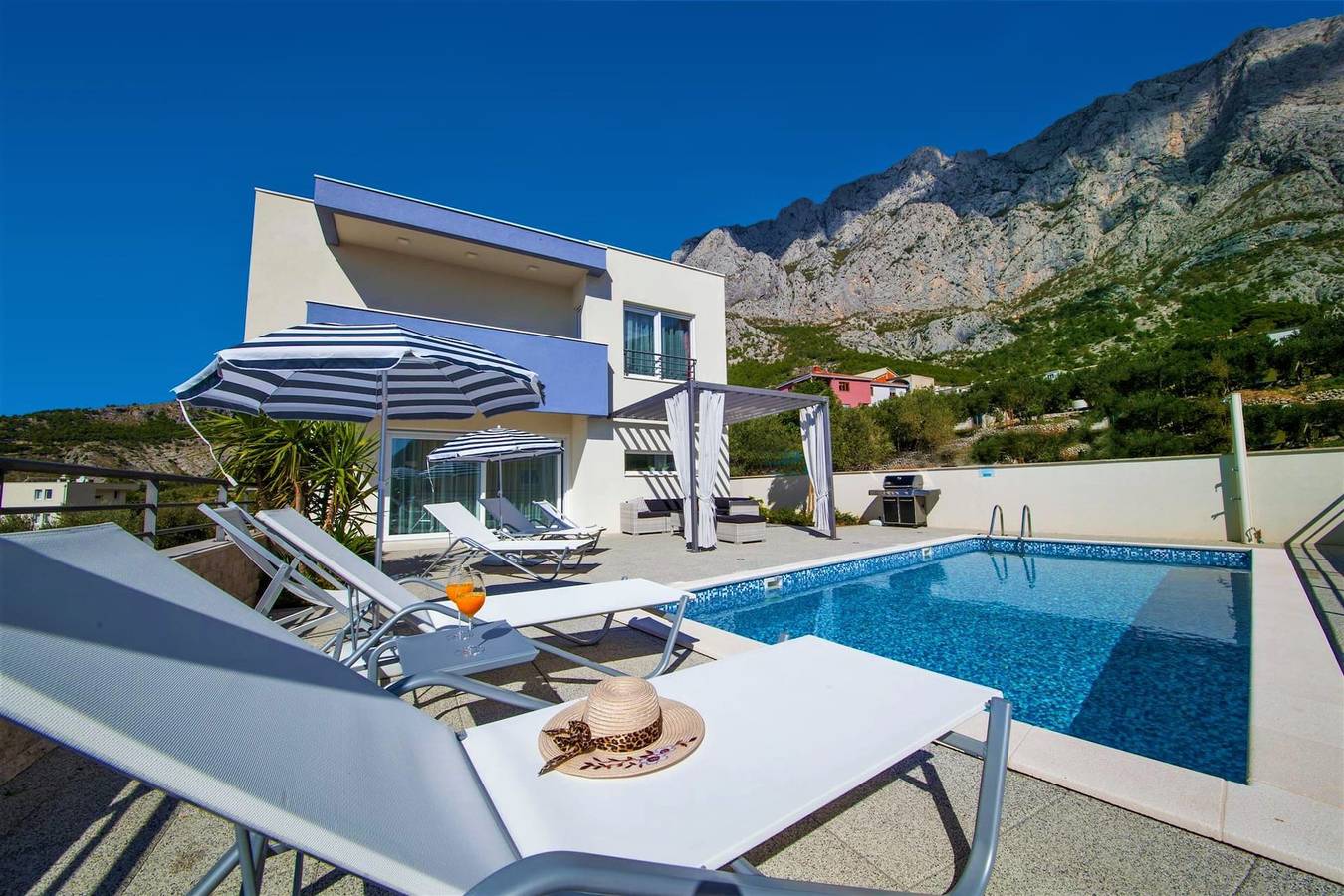 Villa Red mit Pool, Meerblick in Veliko Brdo, Makarska