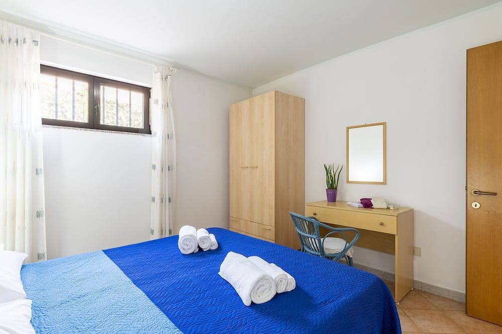 Appartamento intero, Dependance Via Deffenu a 100 metri dalla spiaggia in Arbatax, Tortolì