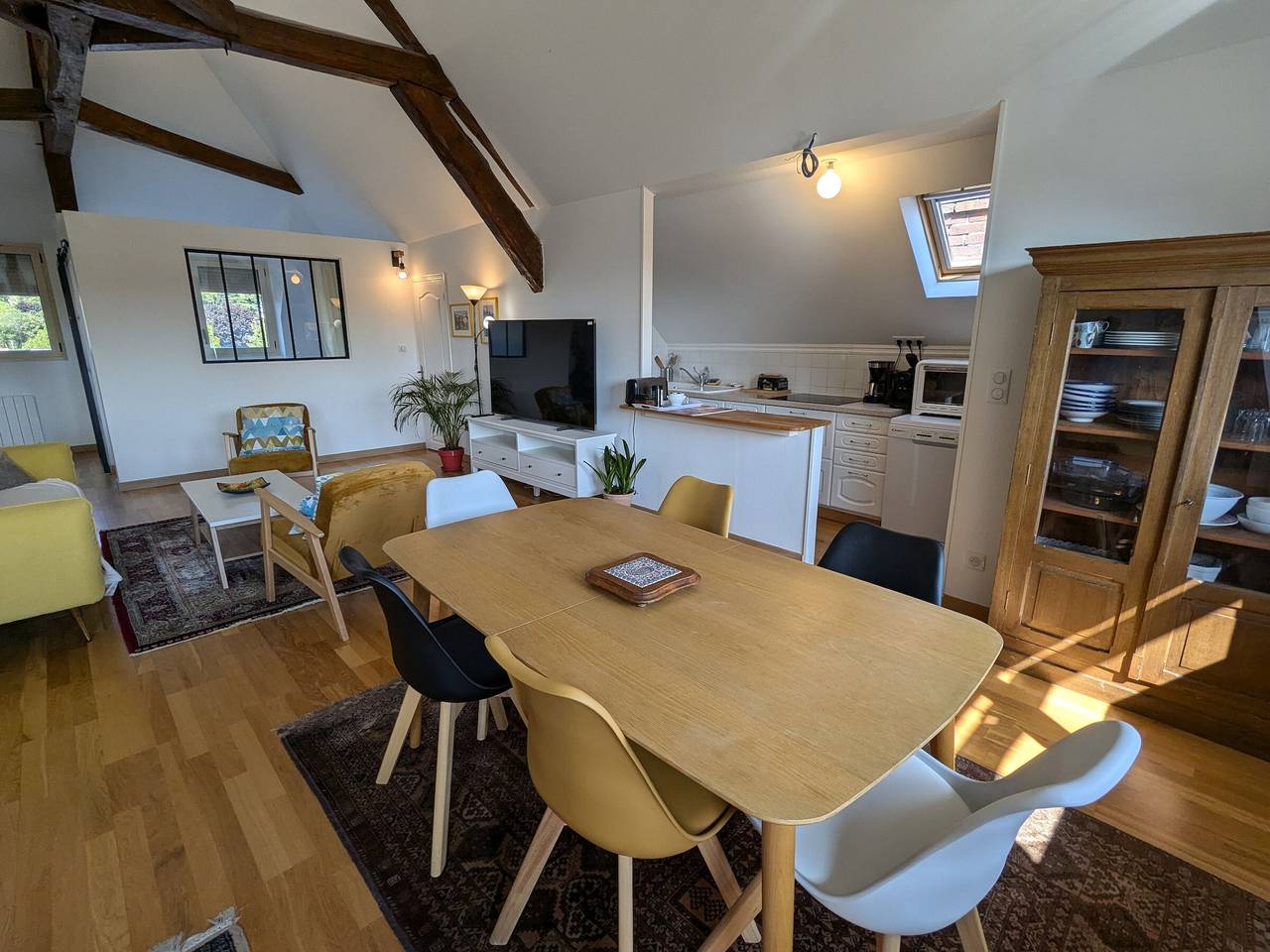 Apartamento entero, Casa del Canal en Montargis: Encanto, Jardines y Cultura in Montargis, Región de Montargis