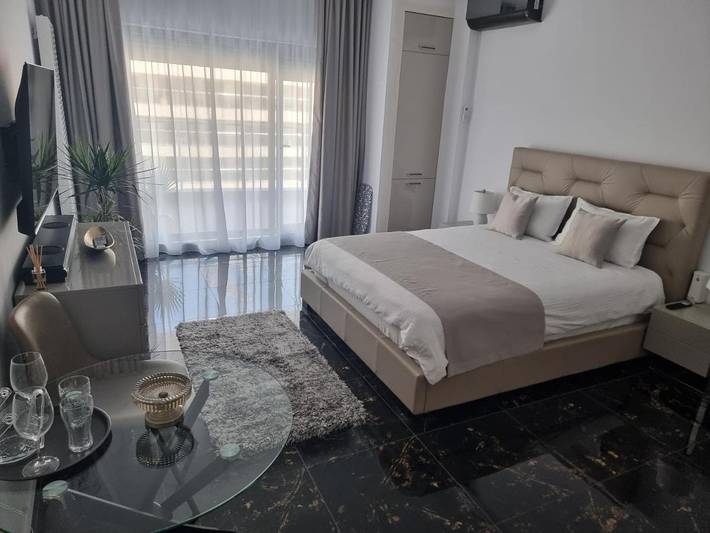 Appartement de vacances pour 2 personnes, avec piscine ainsi que vue et balcon