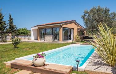 Villa für 4 Personen, mit Whirlpool und Garten sowie Terrasse in Rovinj