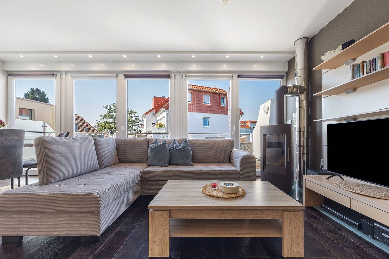 Ganze Wohnung, Ferienwohnung 'Schotstek' mit Seeblick, privater Terrasse und Wi-Fi in Wunstorf, Steinhuder Meer