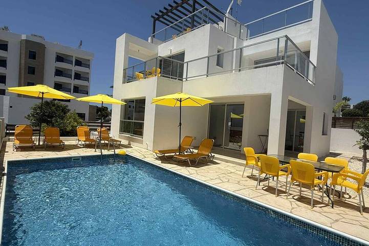 Holiday rental for 6 people, with balcony, with pets in Peyia