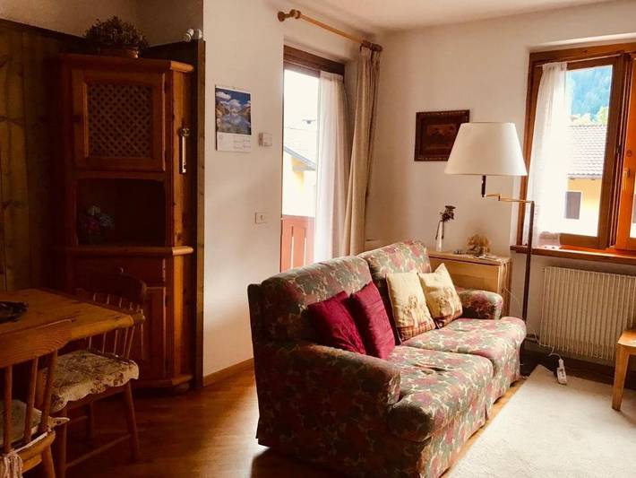 Gîte pour 6 personnes, avec terrasse à Carisolo - 4