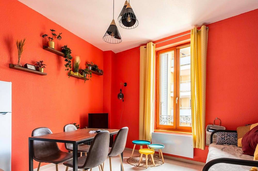 Apartamento entero, Immeuble Central - Sleeps 24 Marmontel-Clermont in Clermont-Ferrand, Parque Natural Regional Volcans d'Auvergne