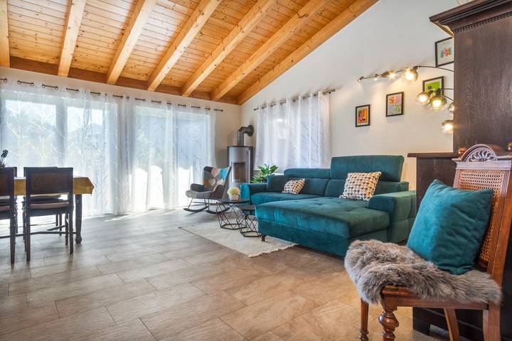 Ferienhaus „Haus Pluto“ mit privater Terrasse und Wlan in Deggenhausertal, Region Bodensee-Oberschwaben