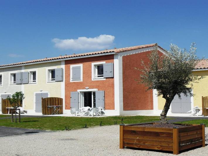Maison de vacances pour 4 personnes, avec terrasse ainsi que piscine et jardin