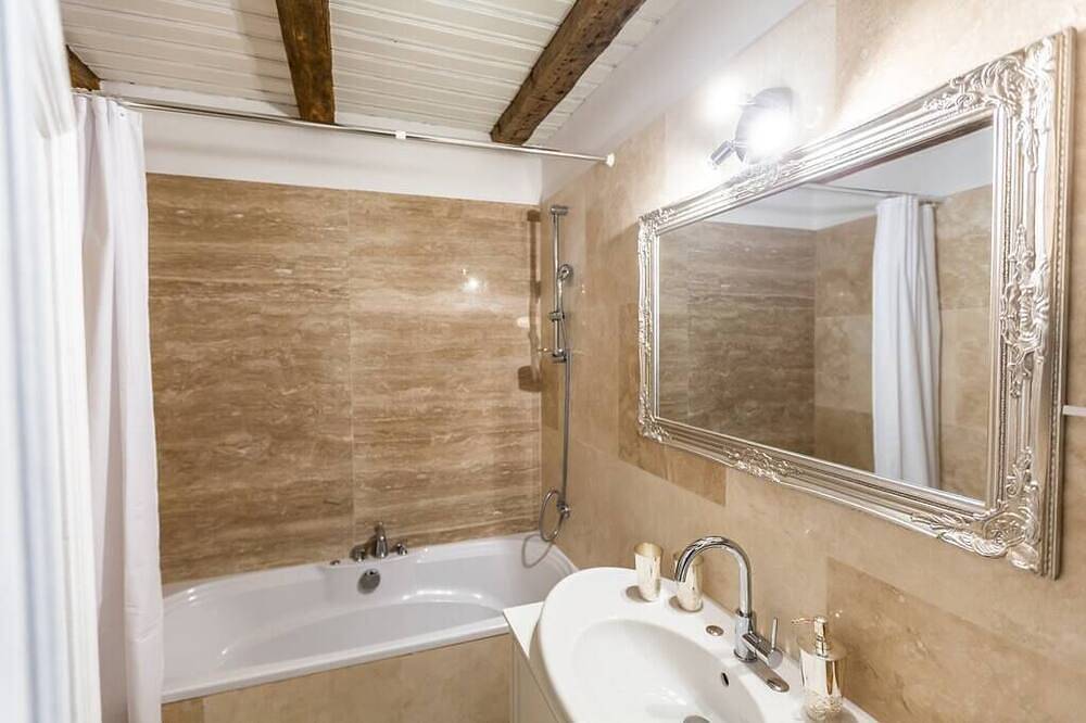 Apartamento entero, Montreux Castle - Château du Châtelard in Chernex, Montreux