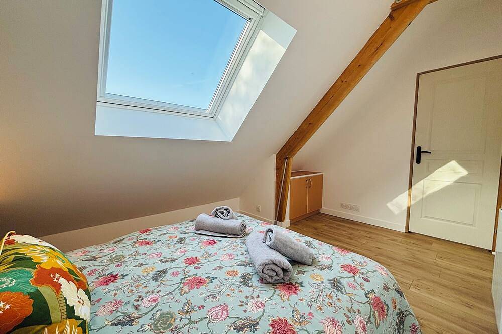 Beautiful wooden house with 3-star rating in Beuzeville, Bernay region