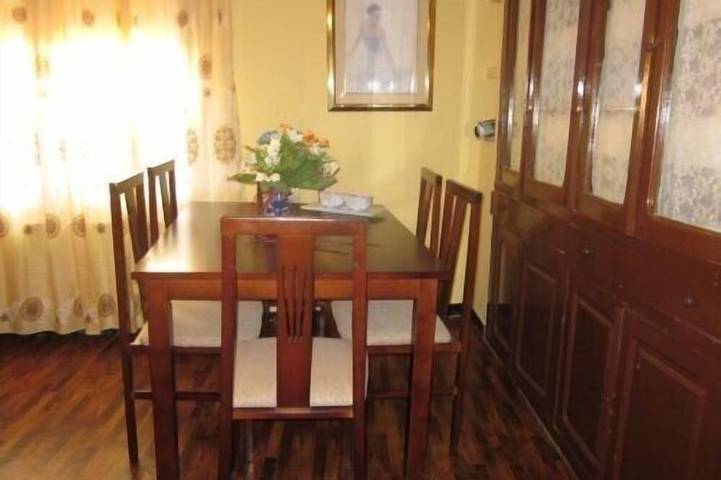 Gîte pour 8 personnes, avec balcon et piscine, animaux acceptés