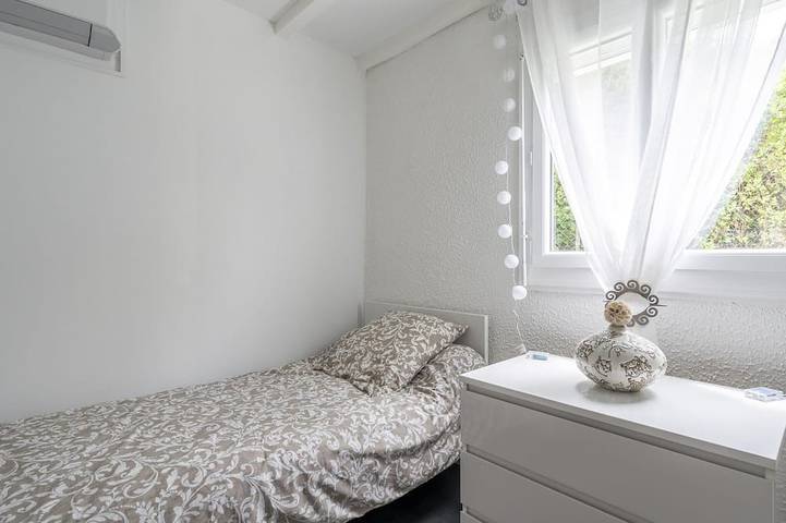 Geräumige Villa 200 m vom Fluss Orb entfernt in Cessenon-sur-Orb, Mittelmeerküste (Frankreich)