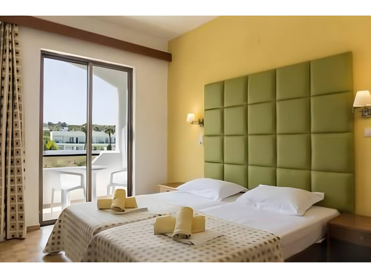 Apartment in A Hotel 'Hercules Plus Faliraki' with Shared Pool, Shared Terrace and Wi-Fi in Faliraki, Rhodos