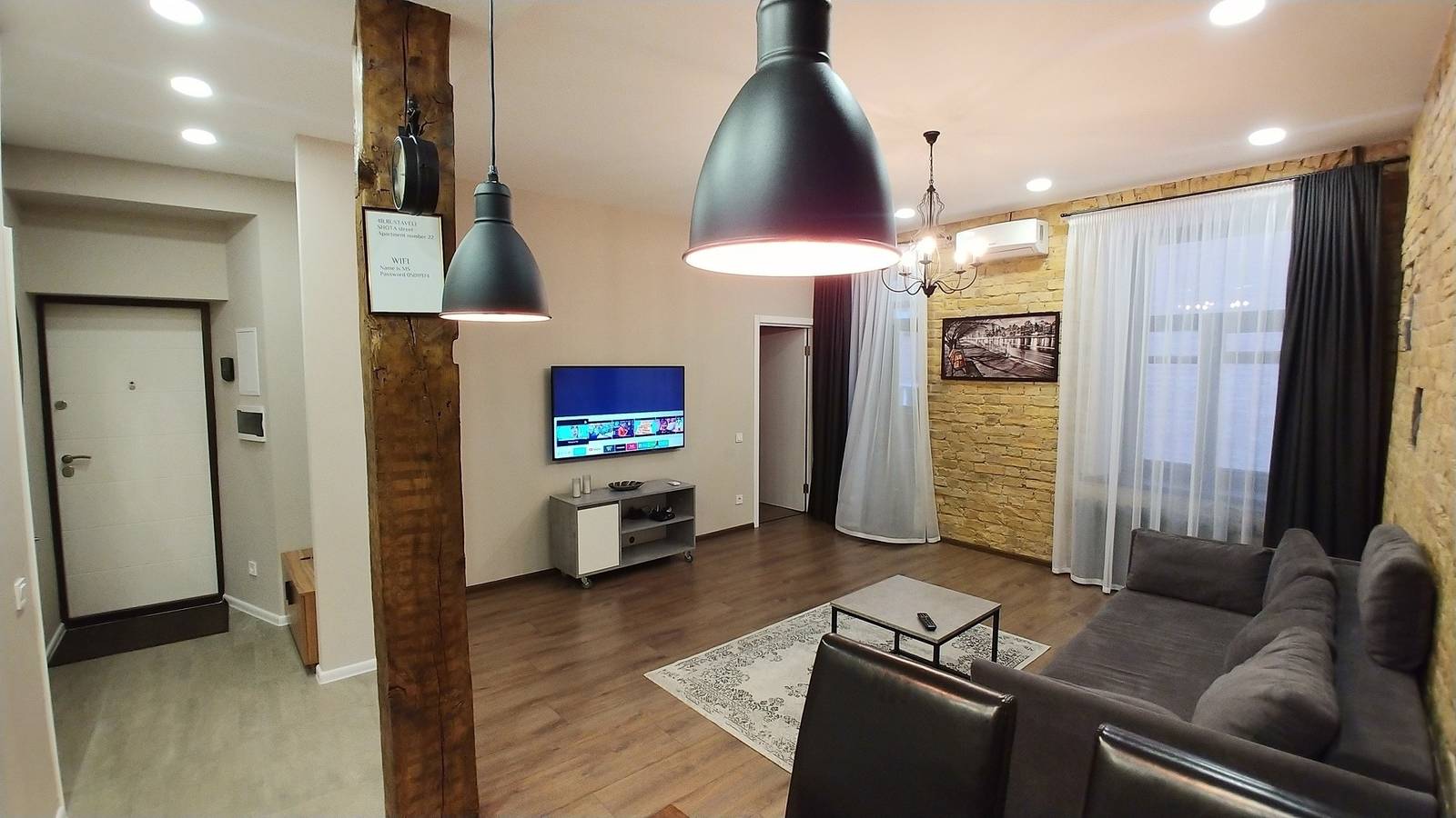 Entire holiday apartment, One bedroom. 4b Shota Rustaveli St. Mandarin Plaza in Kyiv, Ukraine