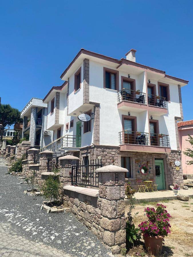 Chambre d’hôte pour 3 personnes, avec vue ainsi que jardin et balcon