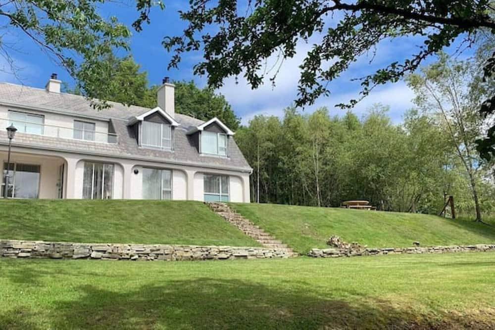 ★ Private & Peaceful | 5 mins to Donegal Town ★ in Donegal, County Donegal