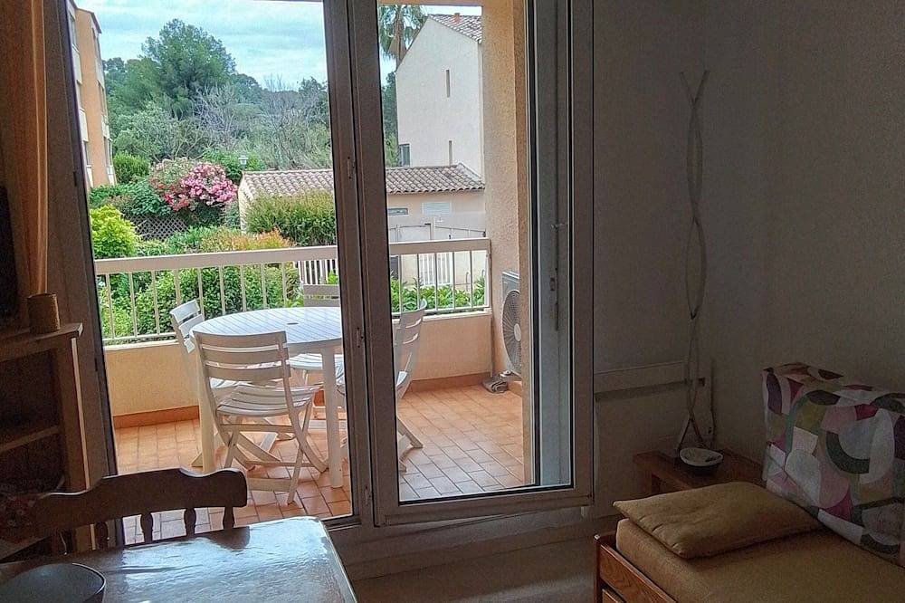 Appartement entier, A 15 minutes à pied du port de Sanary et de la plage. Résidence avec piscine in Sanary-sur-Mer, Côte méditerranéenne (France)