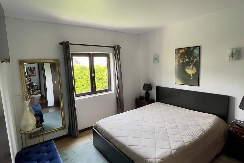 Villa met zwembad en tuin in Marinhas, Esposende