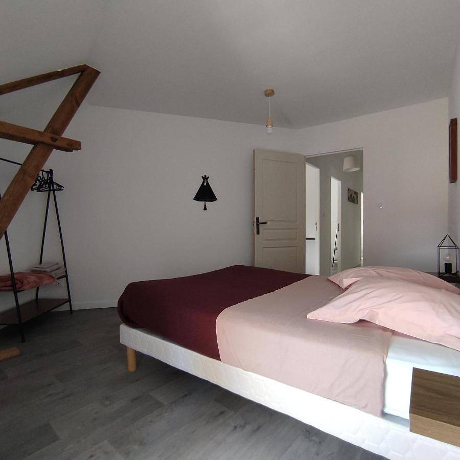 Appartement entier, Three-Bedroom Apartment in Rorthais, Mauléon