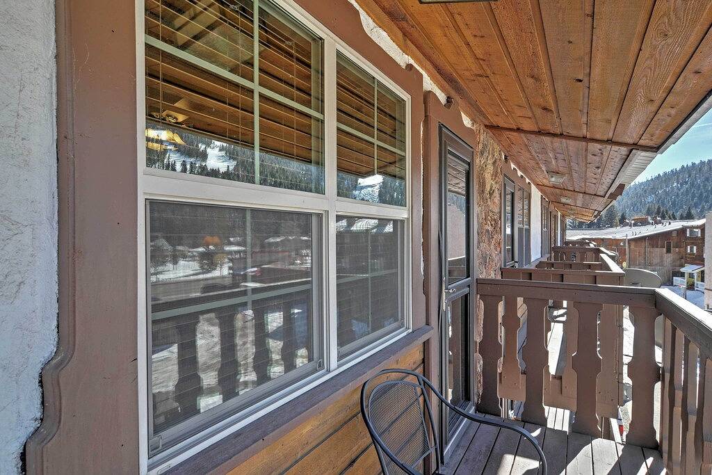 Red River Townhome mit Balkon - zu Fuß zur Main Street in Red River, Taos County