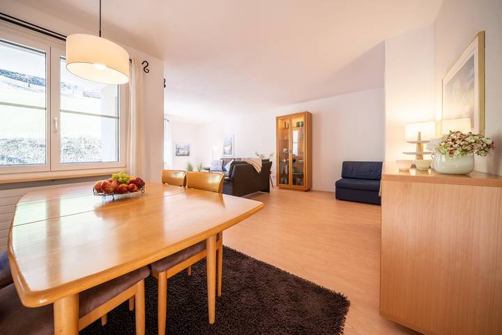 Ganze Wohnung, 3202 Wunderschöne, frisch renovierte Wohnung mit viel Charme und moderner Optik in Vulpera, Tarasp