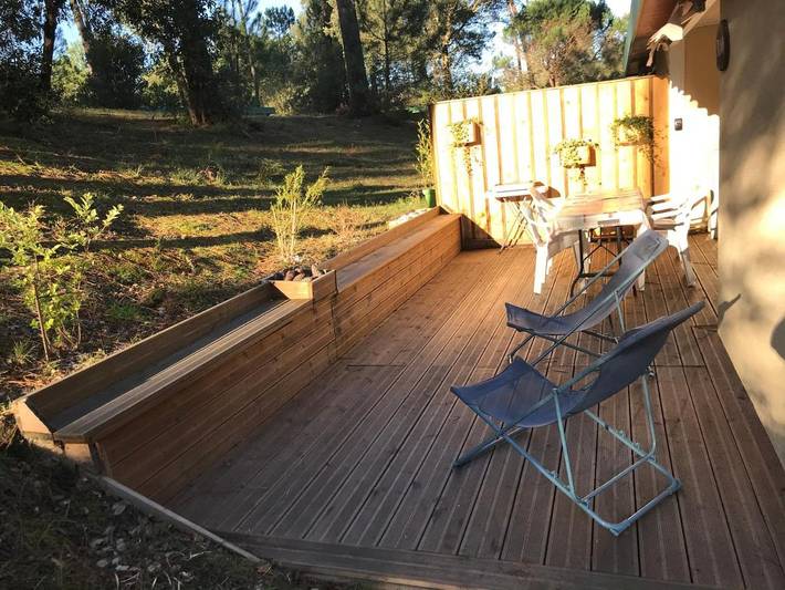 Parc de vacances pour 6 personnes, avec jardin ainsi que jacuzzi et piscine dans les Landes