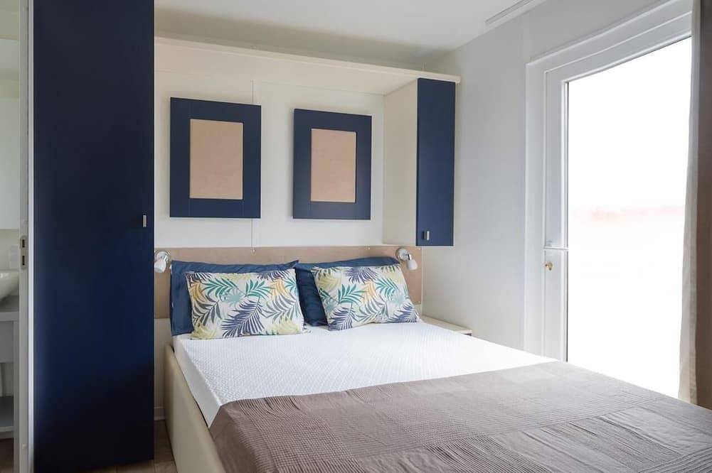 Camping Village Baia Blu La Tortuga Baia Elite for 6 people in Lu Lamoni, Vignola Mare