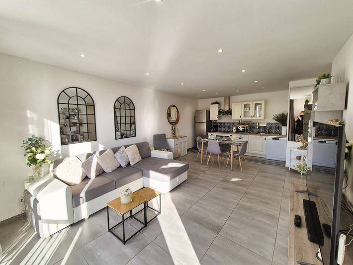 Entire holiday apartment, Sea view, A/C, all on foot, heart of the village in Saint-Mandrier-sur-Mer, Mediterranean Coast (France)